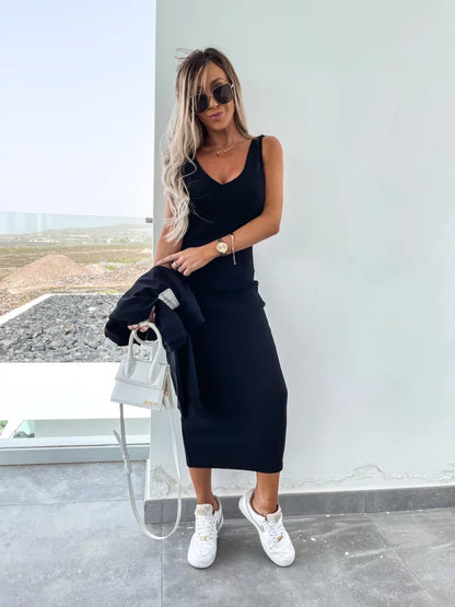 Genowefa – Dopasowany komplet bluzy i spódnicy