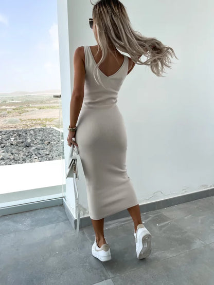 Genowefa – Dopasowany komplet bluzy i spódnicy